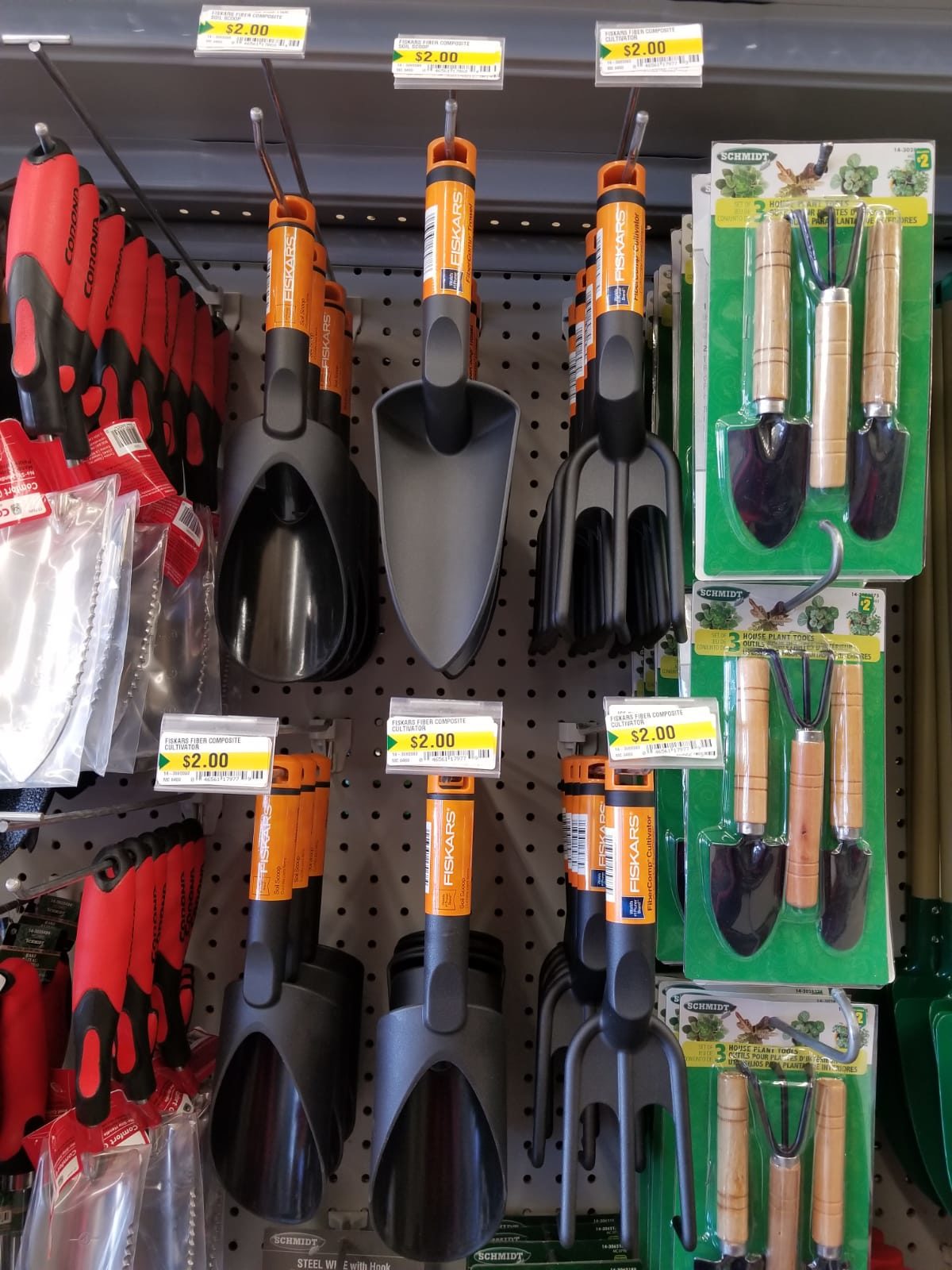 [Dollarama] Fiskars soil scoop 2 Forums