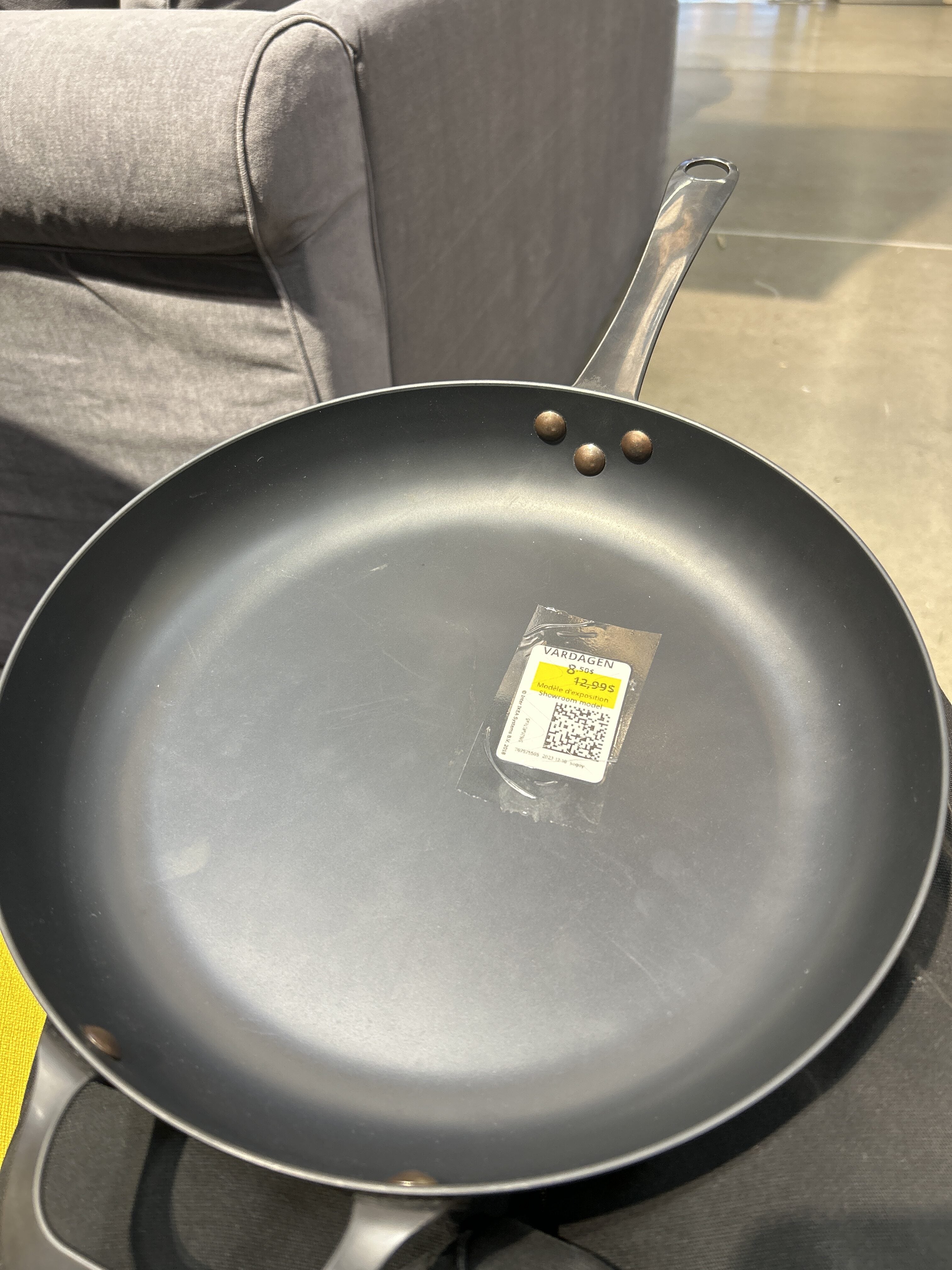VARDAGEN frying pan, cast iron, 28 cm (11) - IKEA