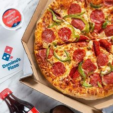 [Domino's Pizza] Get a FREE Medium Pizza with $25 Gift Cards!